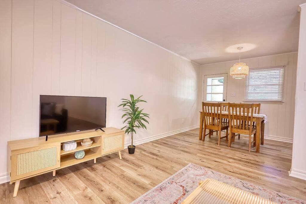 Villa The Bohemian 1/2 Mi From Covington Square Esterno foto