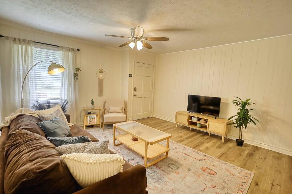 Villa The Bohemian 1/2 Mi From Covington Square Esterno foto